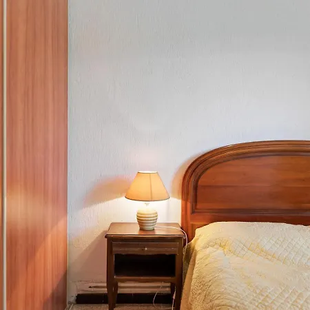 Flat In A Beautiful Building With Pool Apartmán *