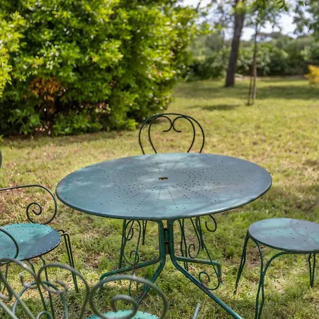 Flat In A Beautiful Building With Pool Mèze