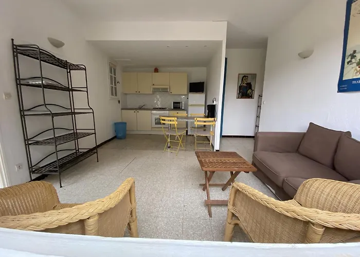 Flat In A Beautiful Building With Pool *